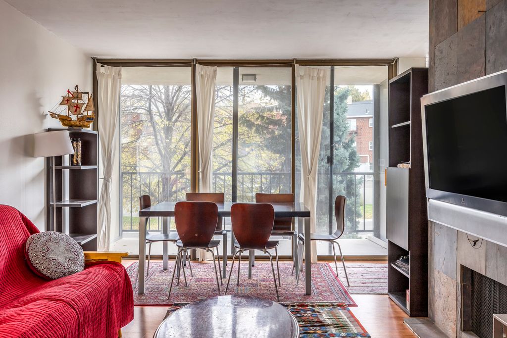 Photo of 241 N VINE ST #205W, Salt Lake City, UT 84103 (MLS # 2139816)