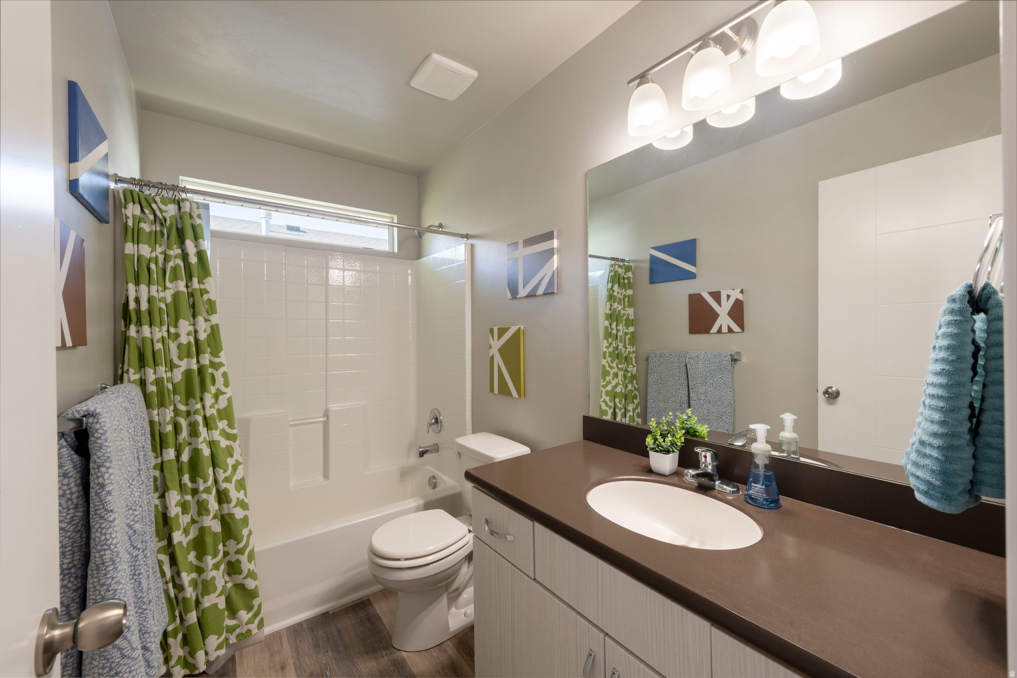 INDIPENDANCE AT THE POINT - Residential