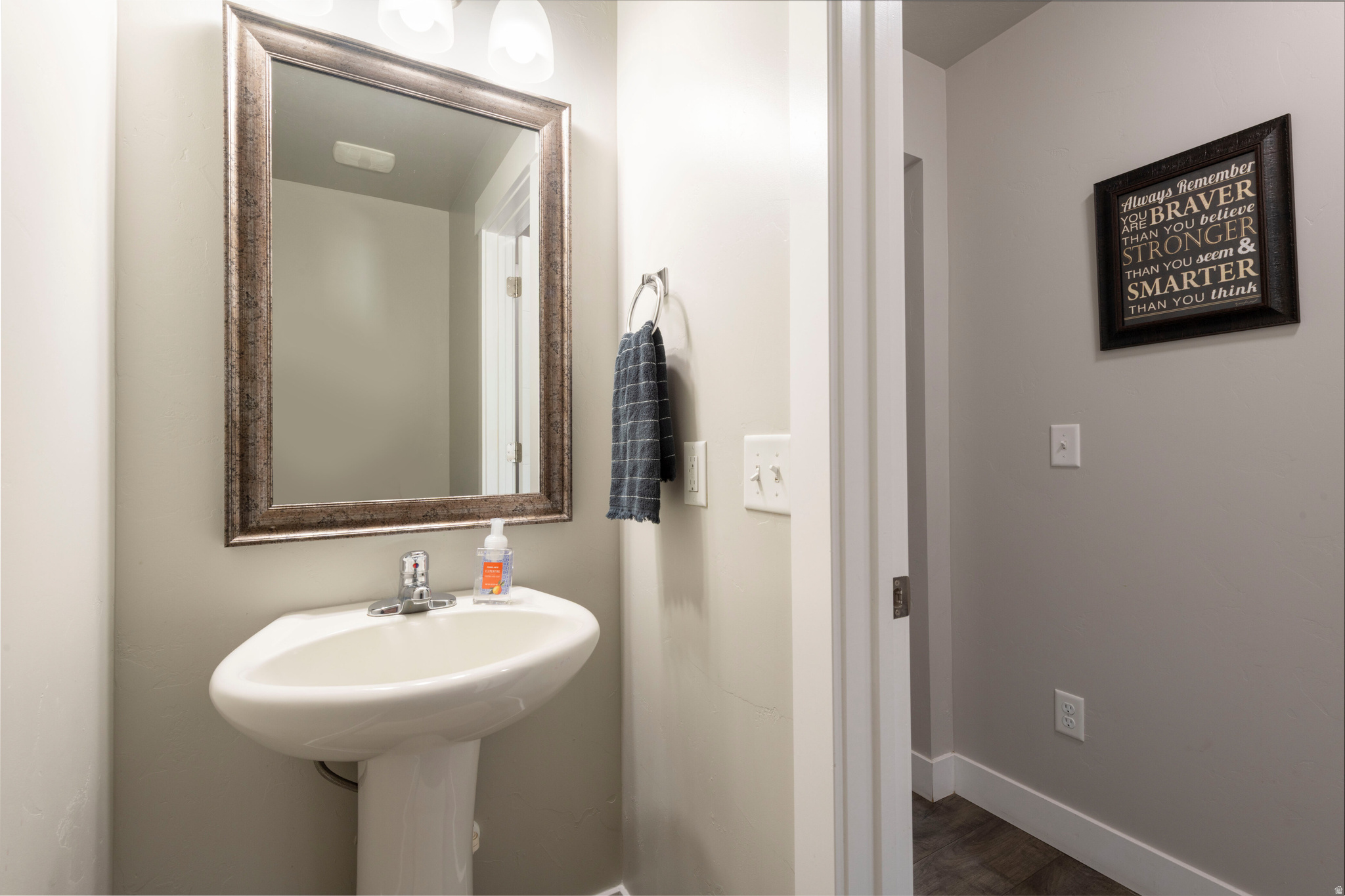 INDIPENDANCE AT THE POINT - Residential