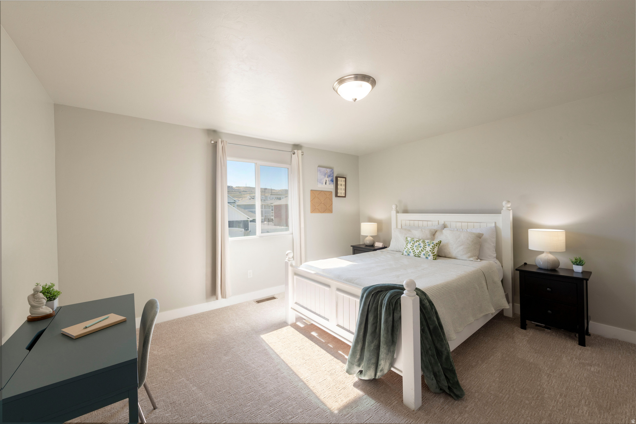 INDIPENDANCE AT THE POINT - Residential