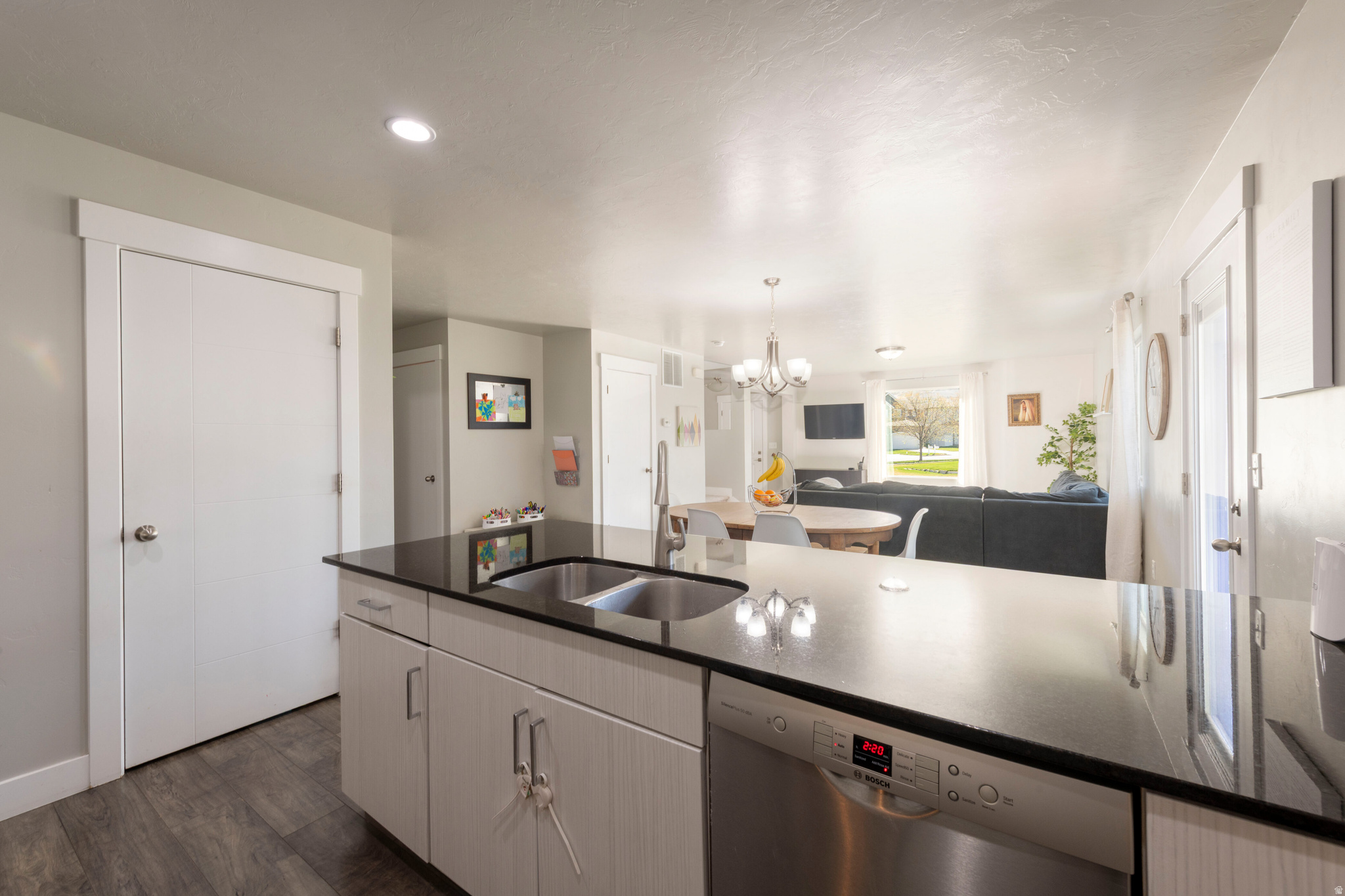 INDIPENDANCE AT THE POINT - Residential