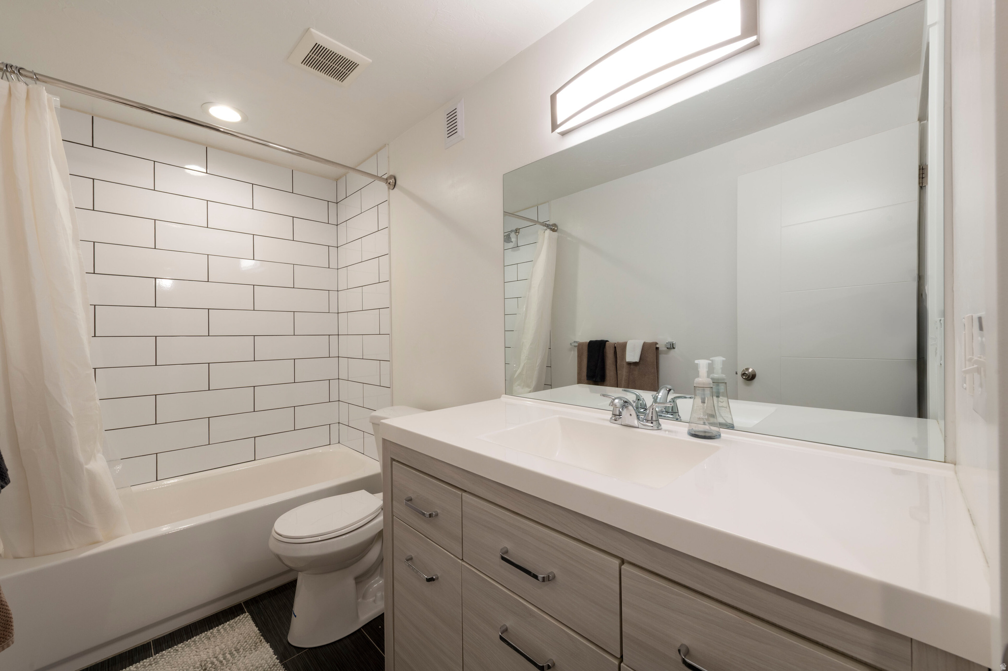 INDIPENDANCE AT THE POINT - Residential