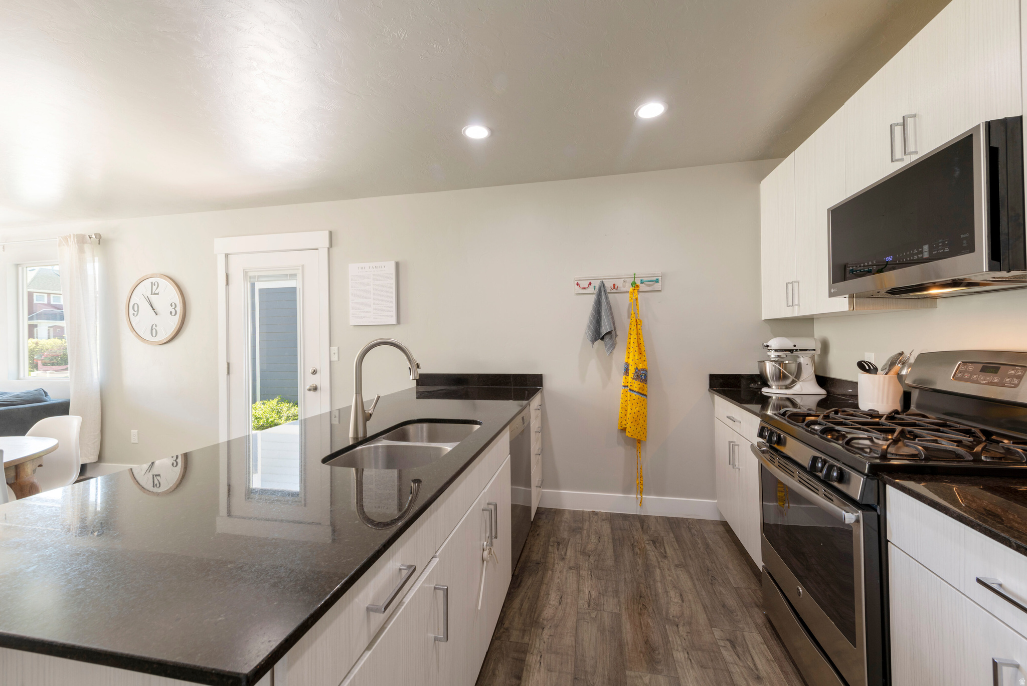 INDIPENDANCE AT THE POINT - Residential