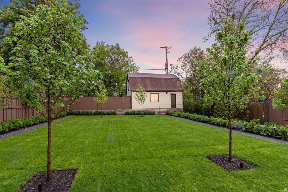 HAXTON PLACE - Residential