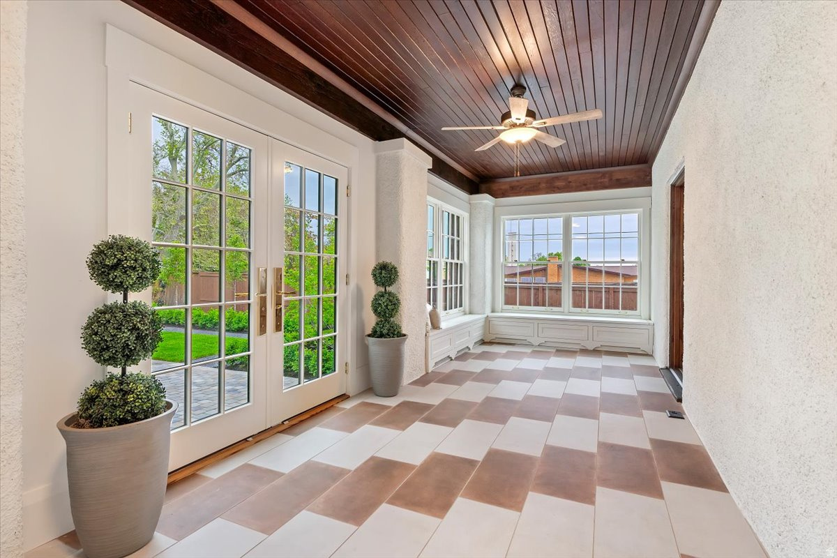 HAXTON PLACE - Residential