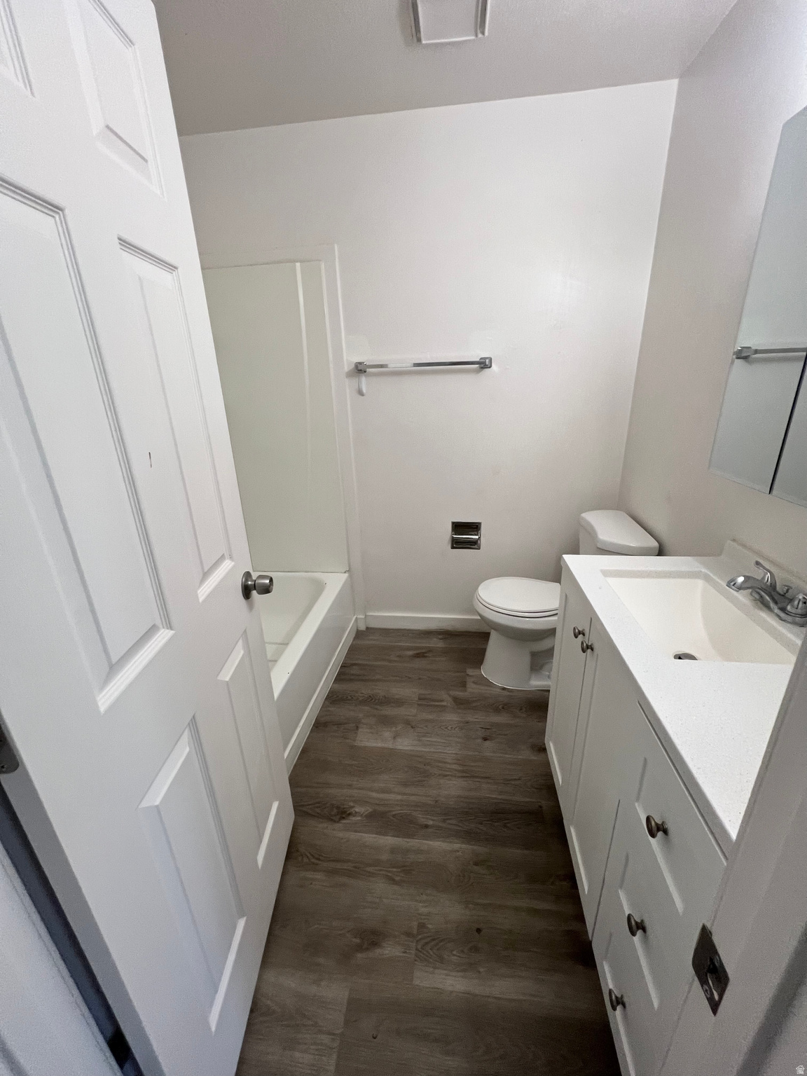 EAST REDWOOD - Residential Lease