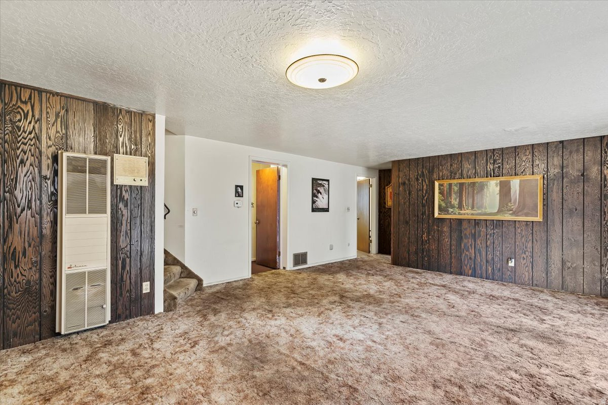 BUDDYS PLACE - Residential