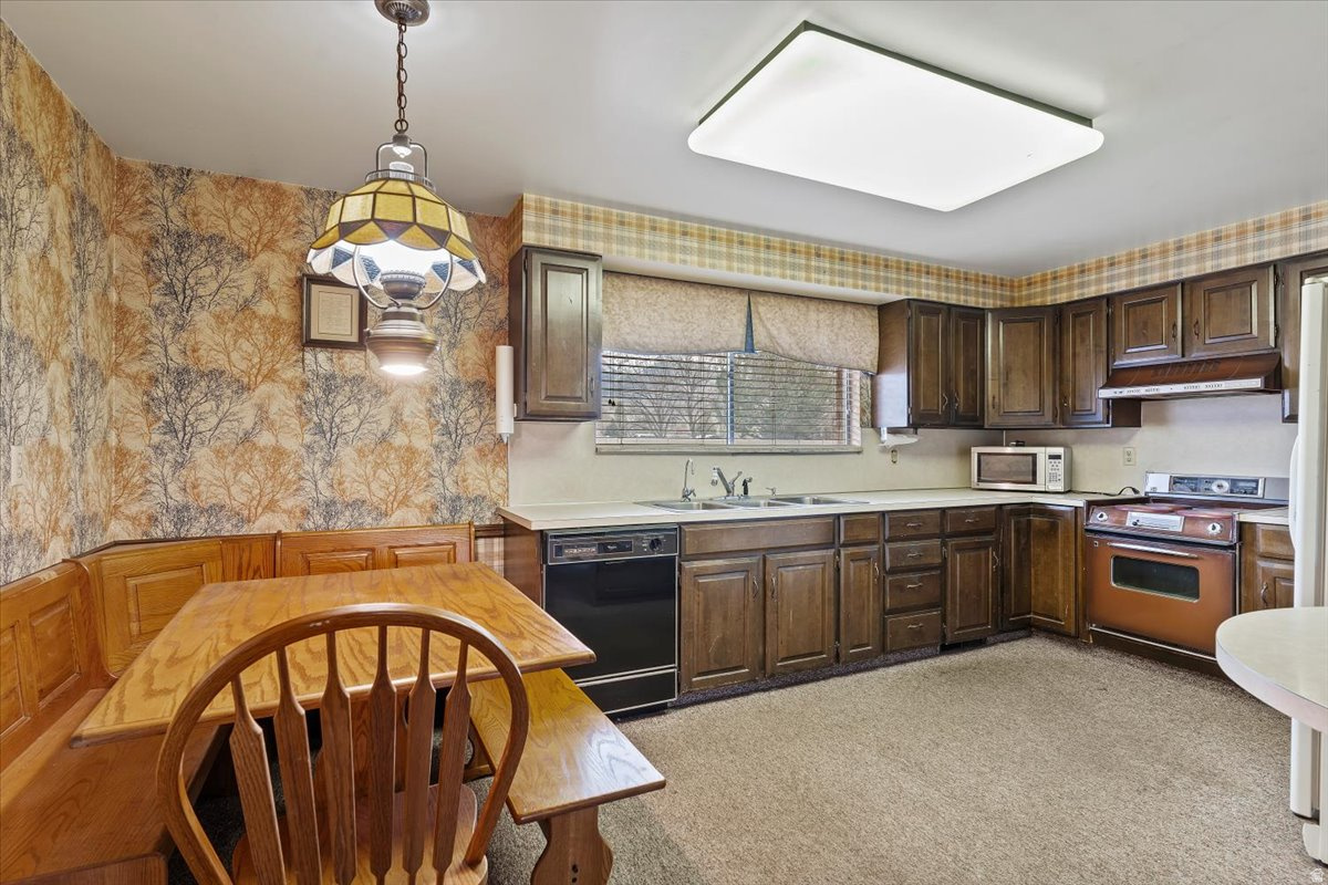 BUDDYS PLACE - Residential