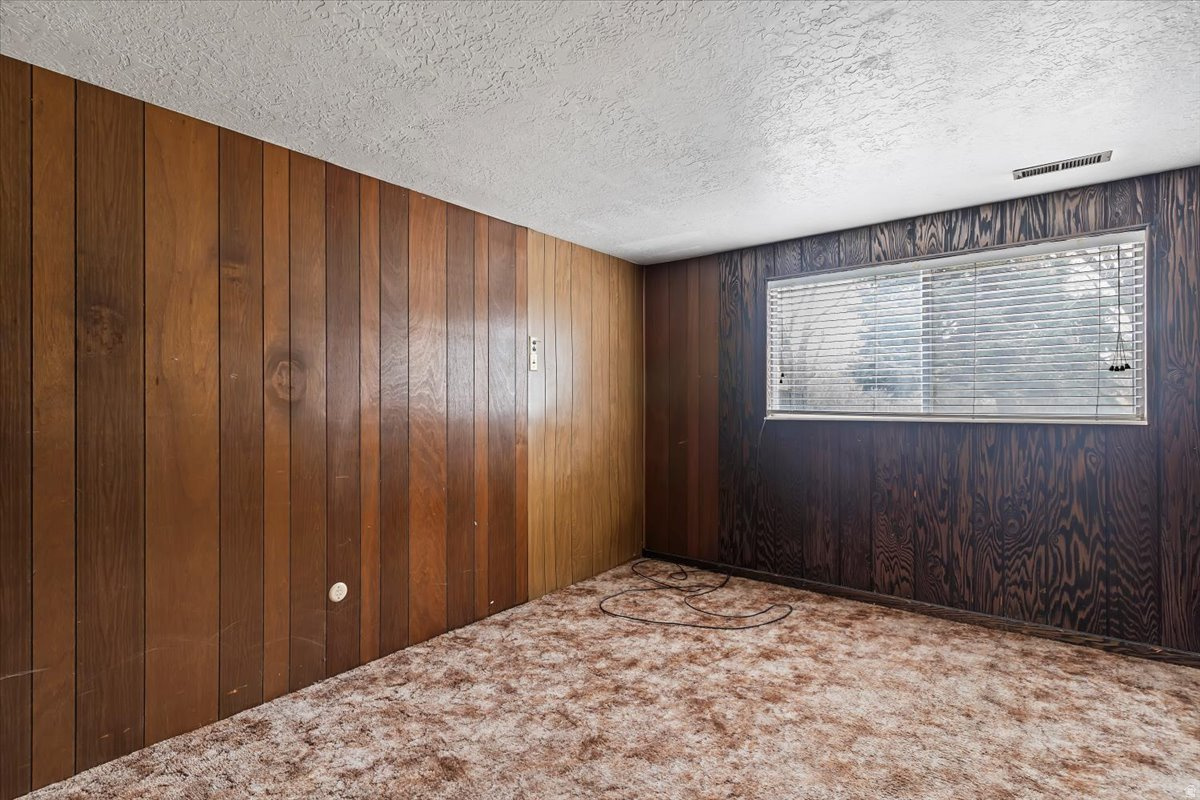 BUDDYS PLACE - Residential