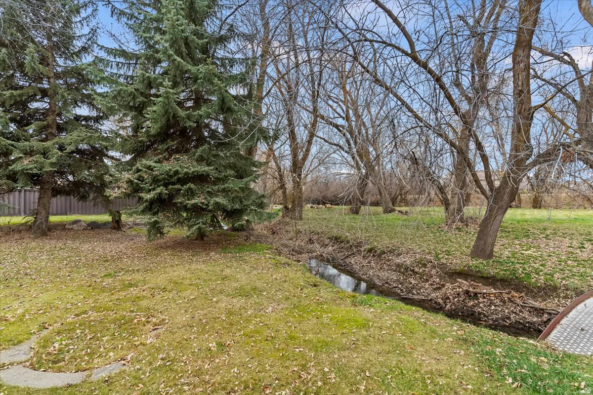 BUDDYS PLACE - Residential