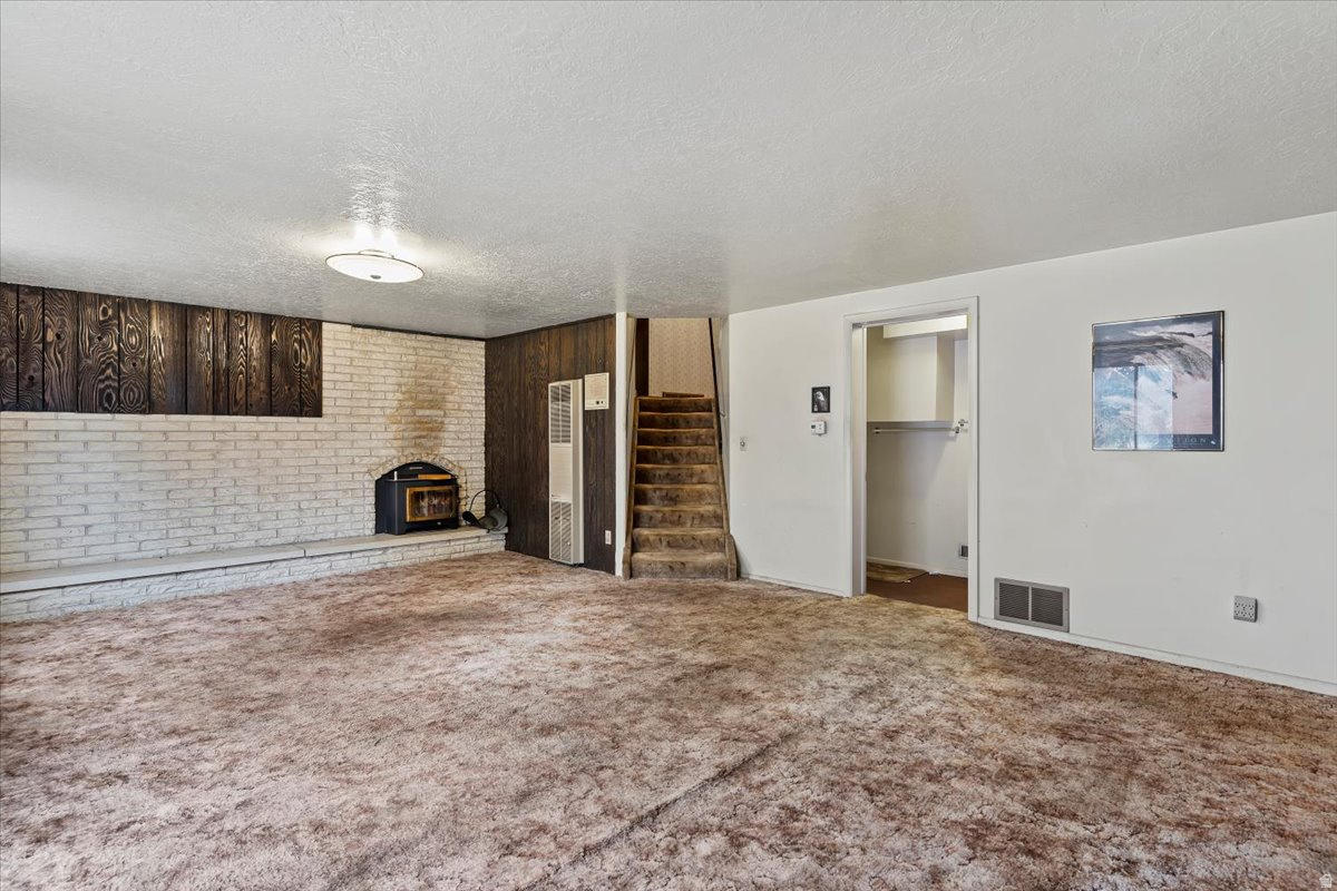 BUDDYS PLACE - Residential