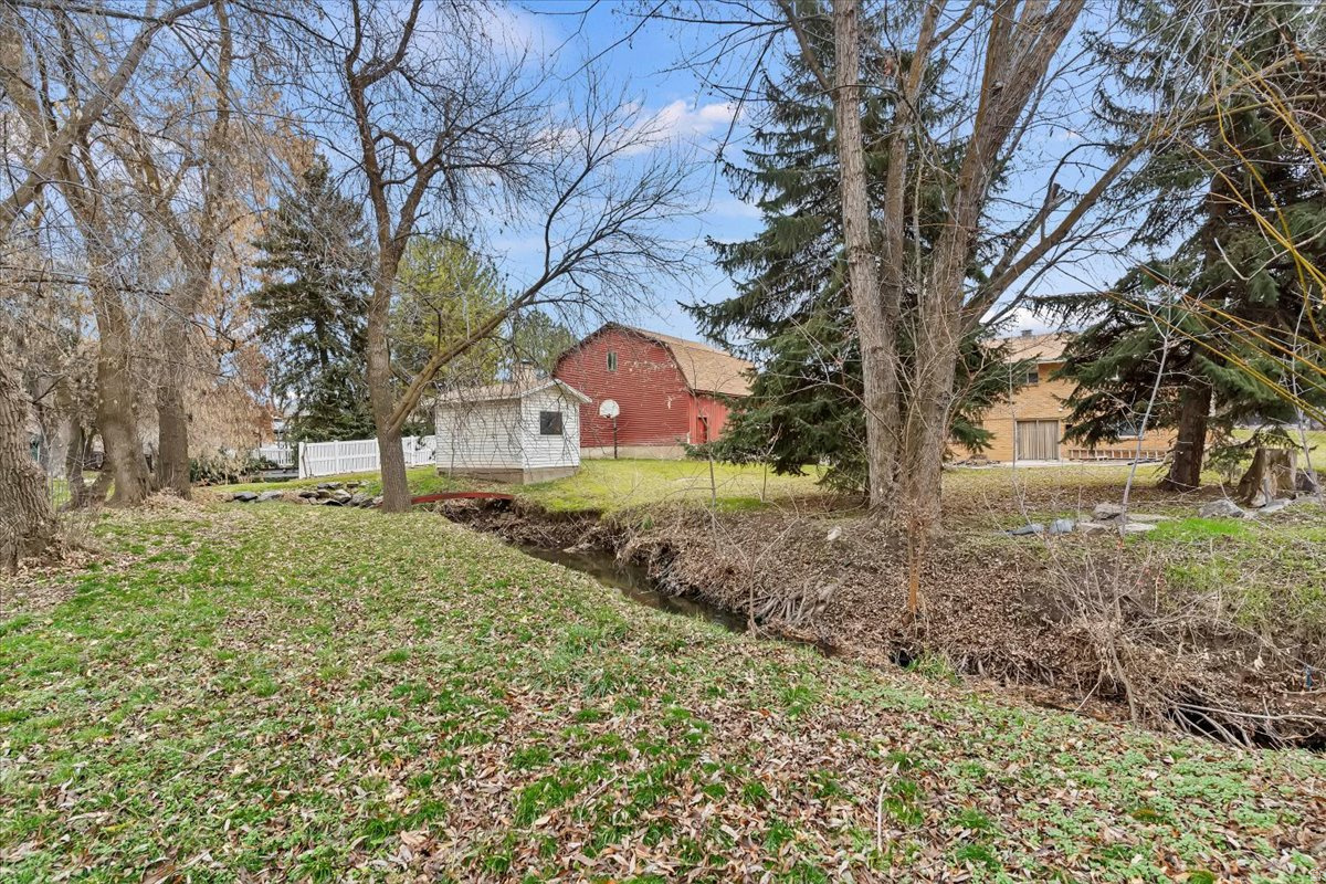 BUDDYS PLACE - Residential