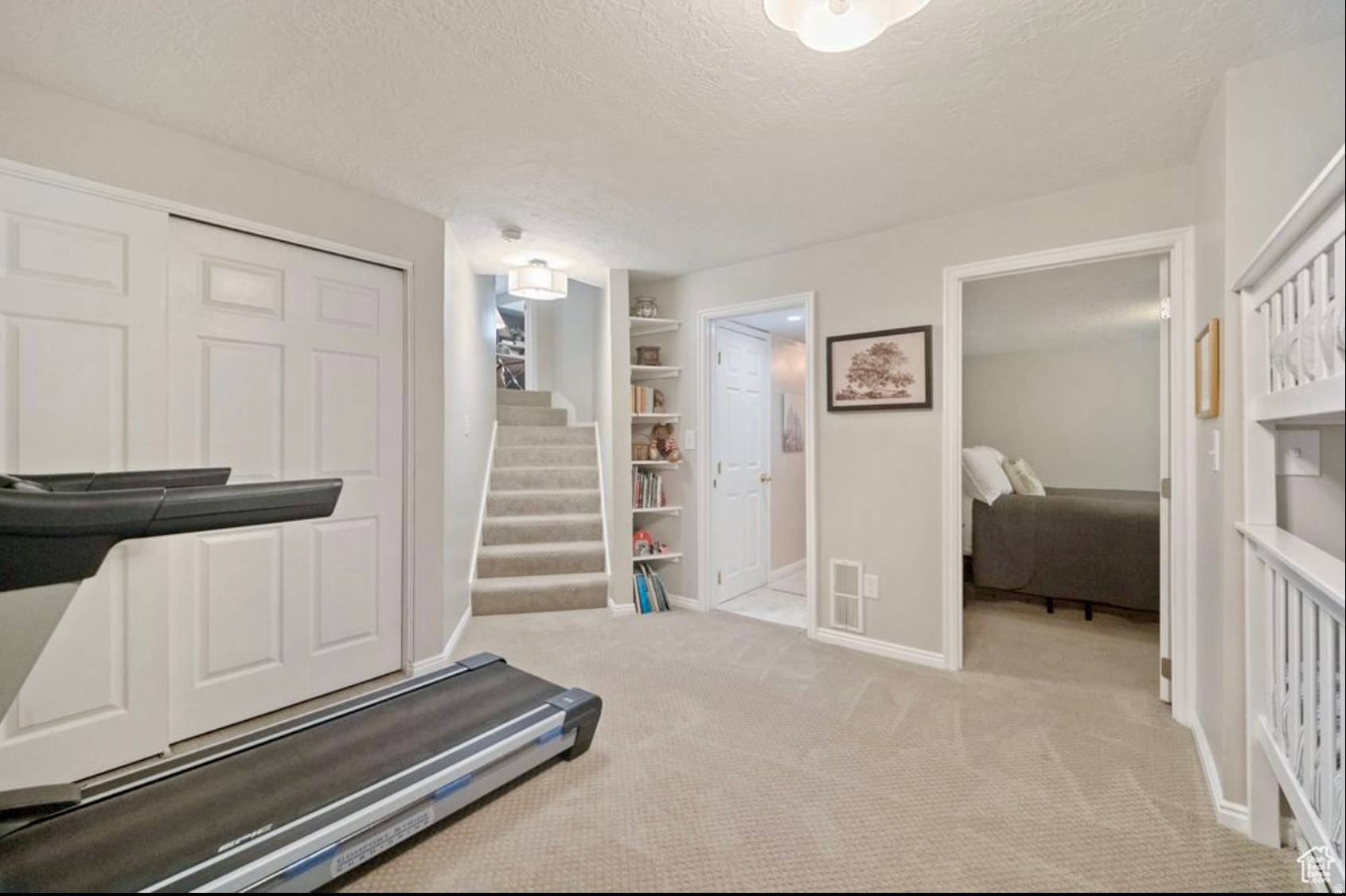 SOUTH VALLEY ESTATES - Residential