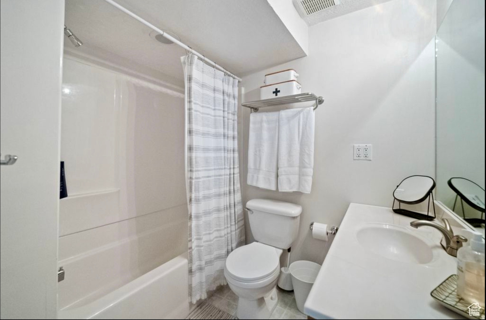 SOUTH VALLEY ESTATES - Residential