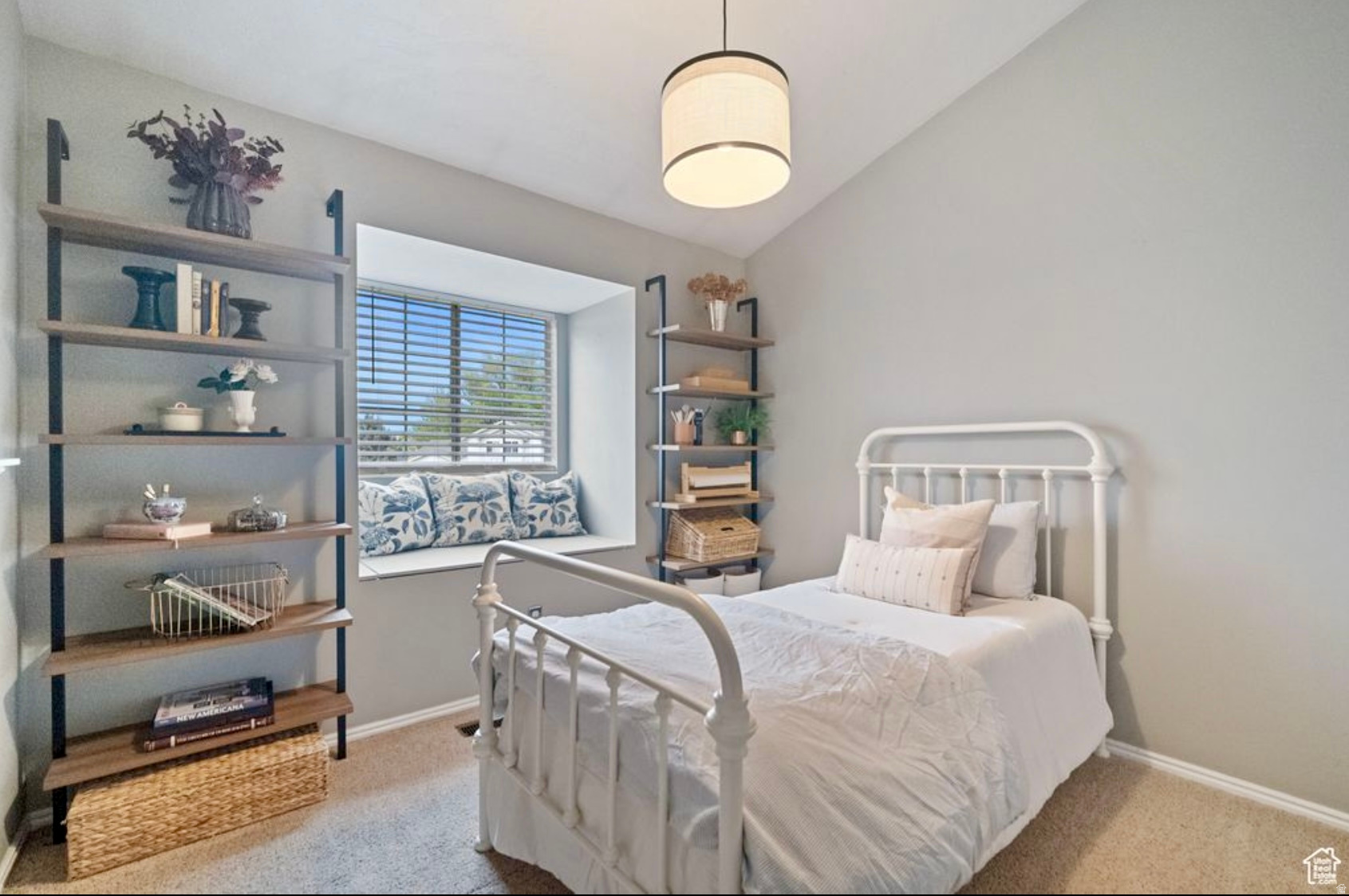 SOUTH VALLEY ESTATES - Residential