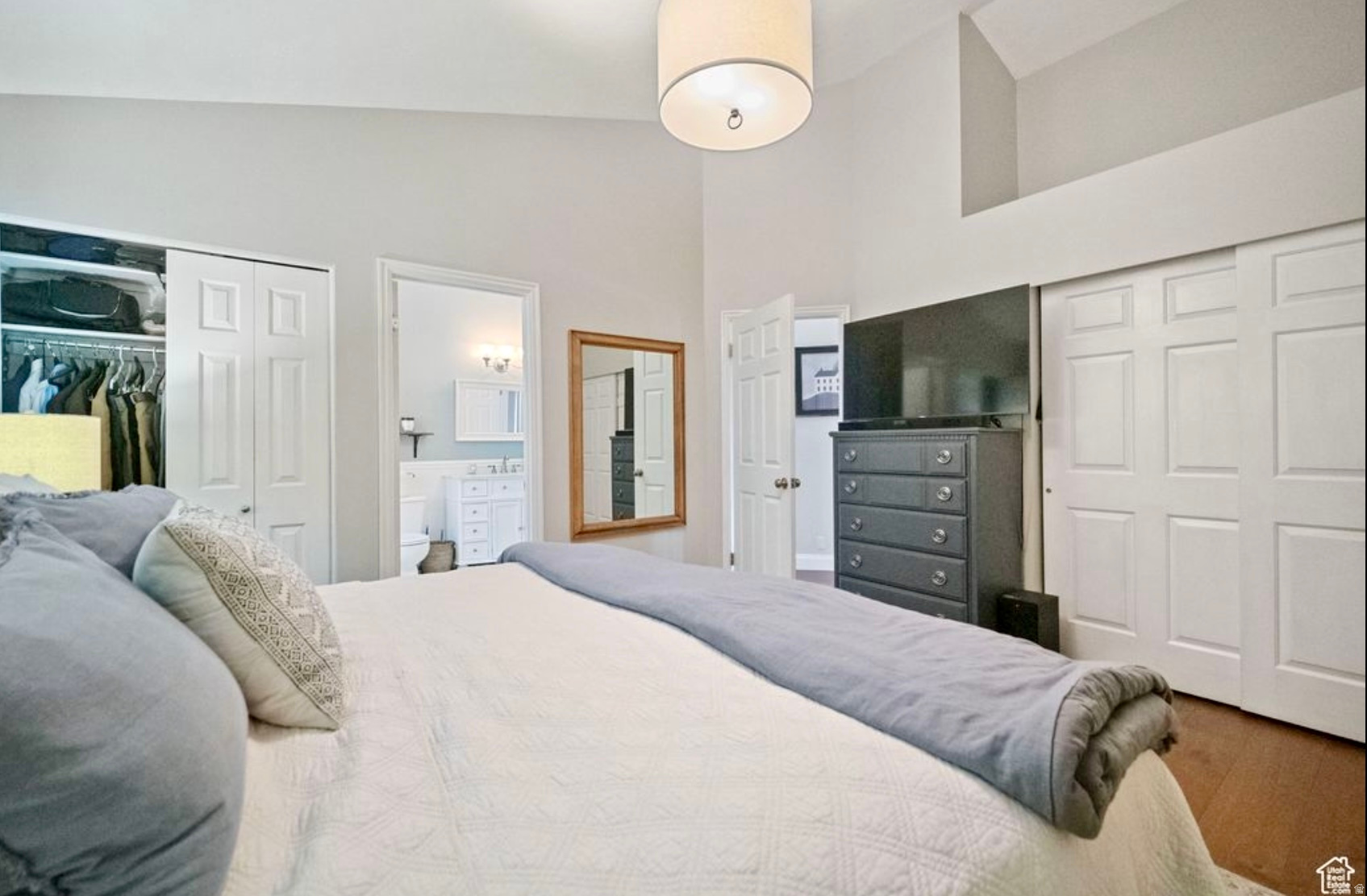 SOUTH VALLEY ESTATES - Residential