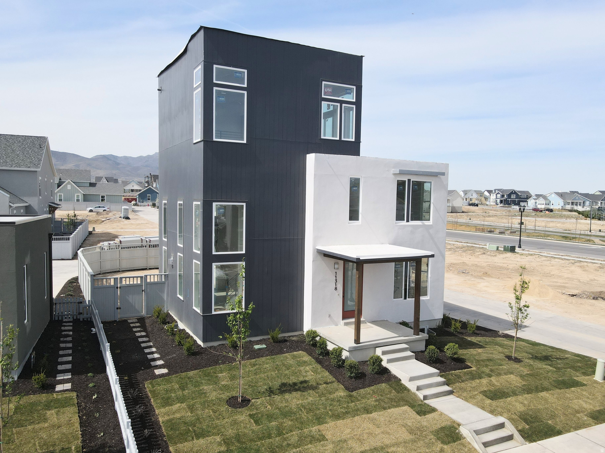 DAYBREAK - Residential