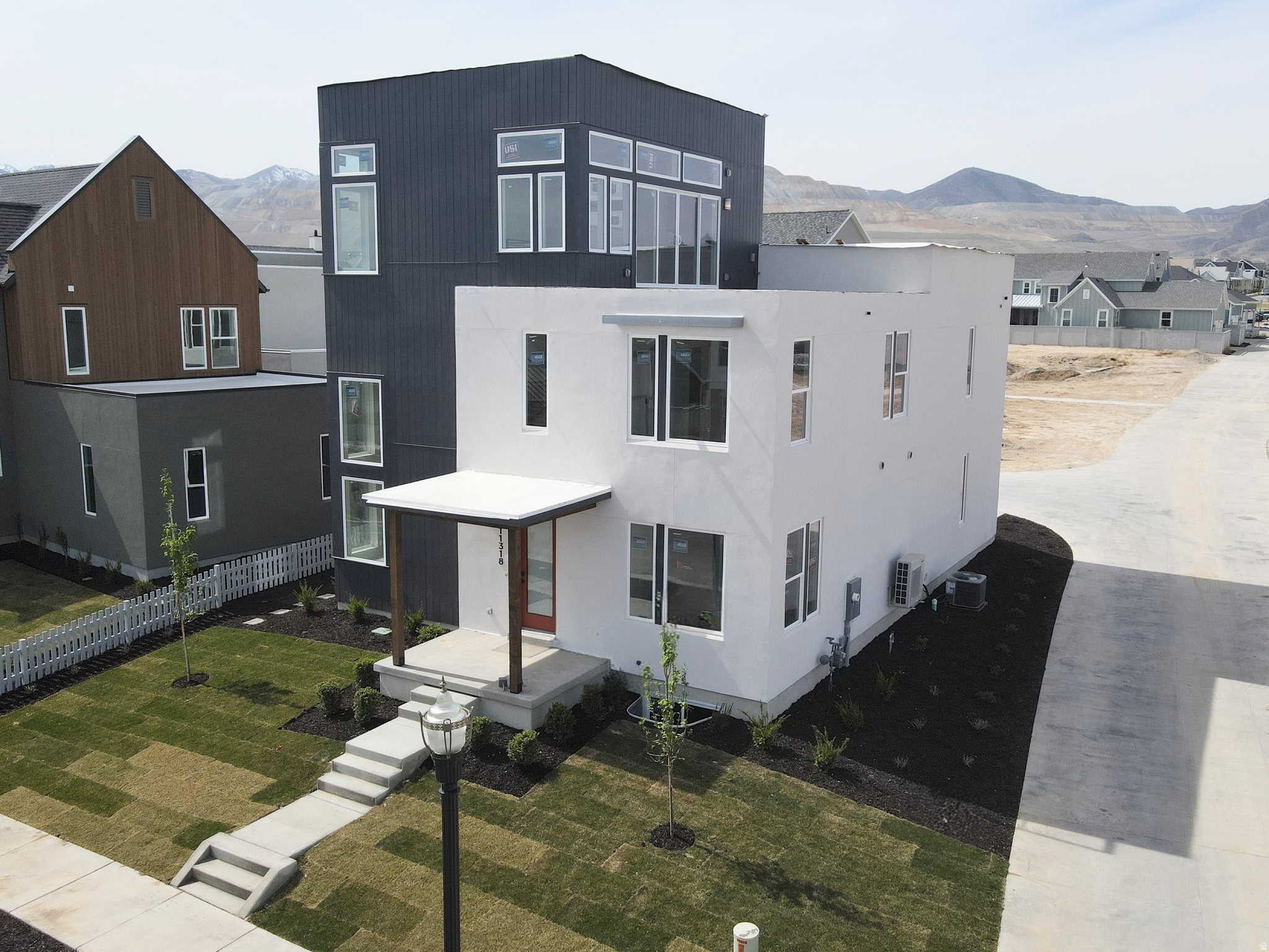 DAYBREAK - Residential