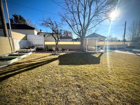 Tiny photo for 380 E 1500 S, Bountiful, UT 84010 (MLS # 2132806)