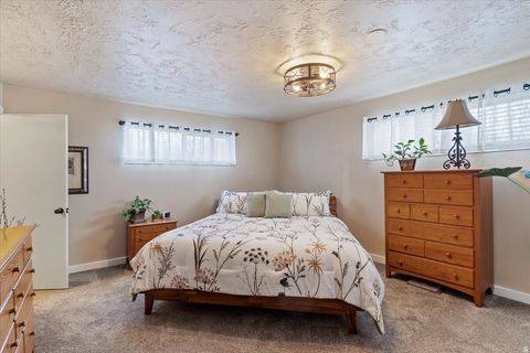 Tiny photo for 380 E 1500 S, Bountiful, UT 84010 (MLS # 2132806)