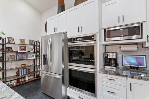 Tiny photo for 380 E 1500 S, Bountiful, UT 84010 (MLS # 2132806)