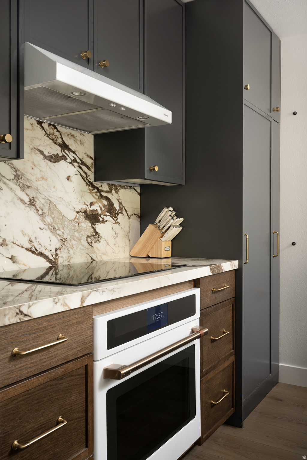 CHALET VILLAGE - Residential