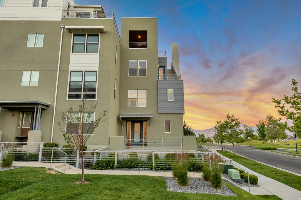 Photo of 5172 W LAKE AVE, South Jordan, UT 84009 (MLS # 2167856)