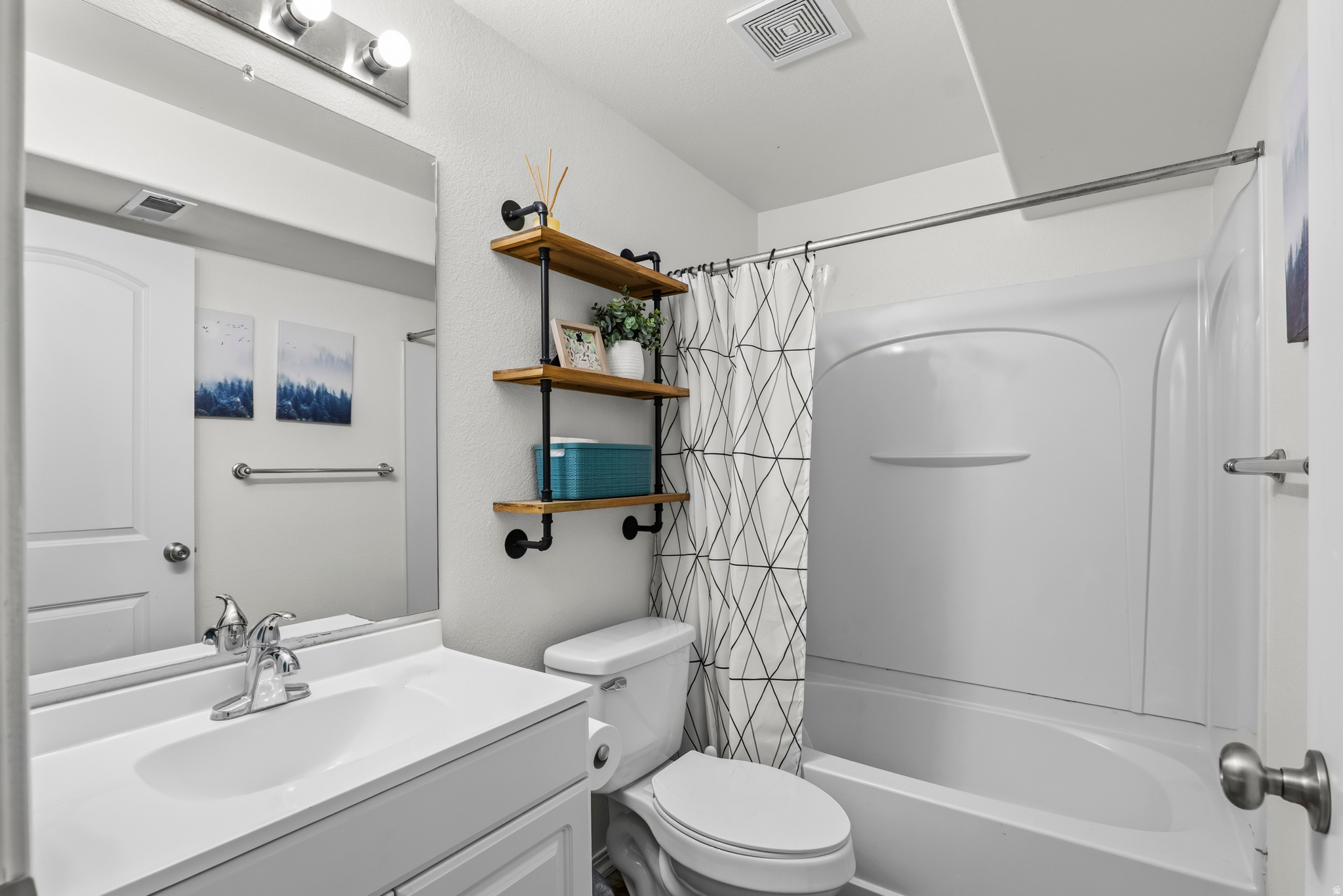 HAMILTON FARMS - Residential