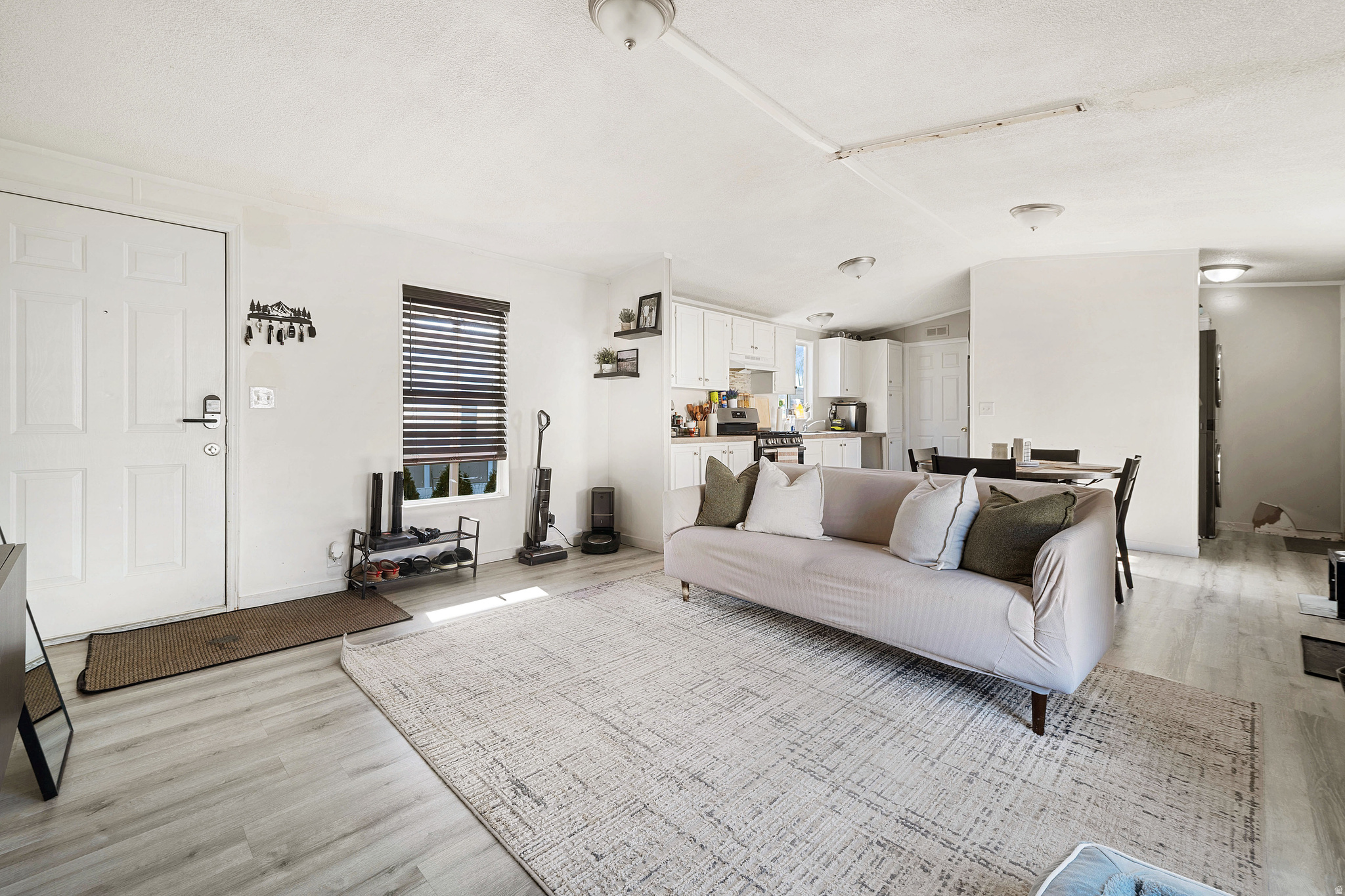 MEADOWBROOK - Residential