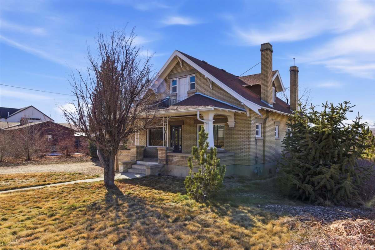 YOUNG PROPERTY - Residential