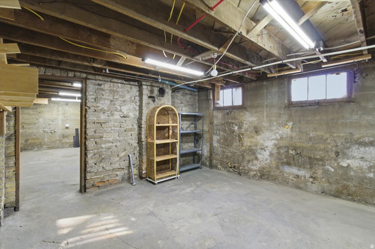 YOUNG PROPERTY - Residential