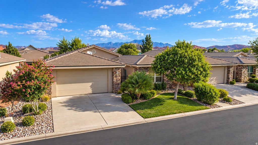 Photo of 409 N COUNTRY LN #42, Saint George, UT 84770 (MLS # 2186125)