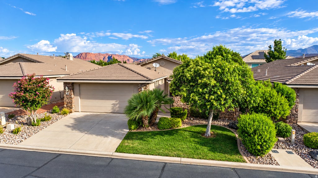 Photo of 409 N COUNTRY LN #42, Saint George, UT 84770 (MLS # 2186125)
