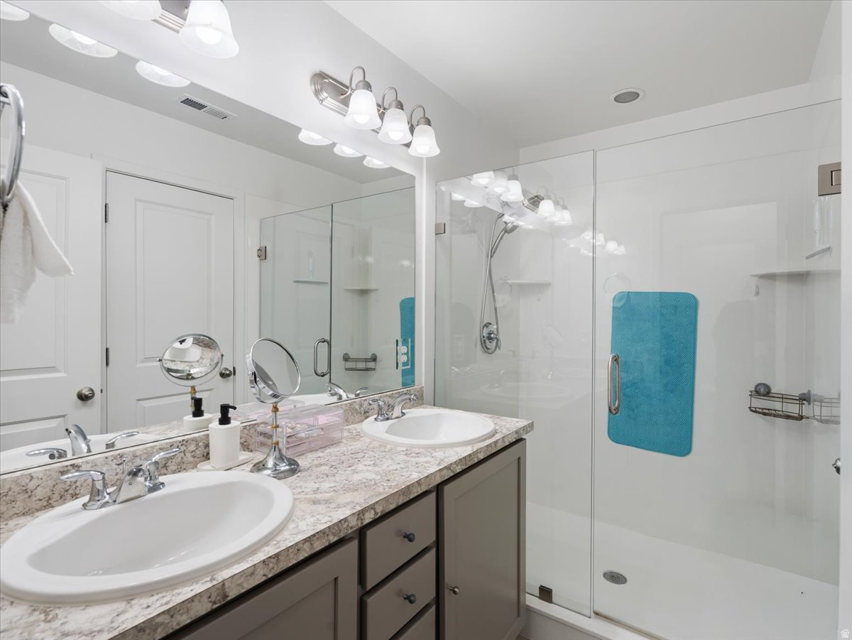 TERRACE HILL - Residential