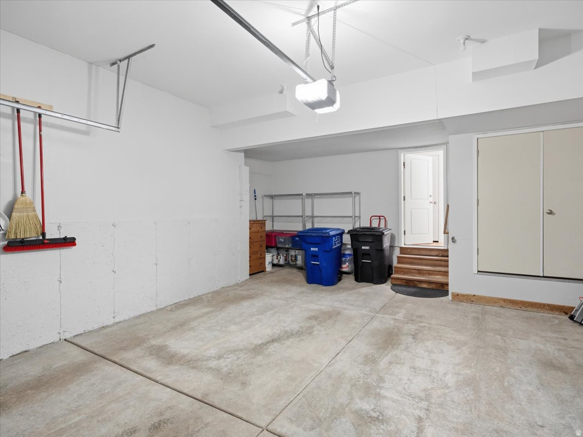 TERRACE HILL - Residential