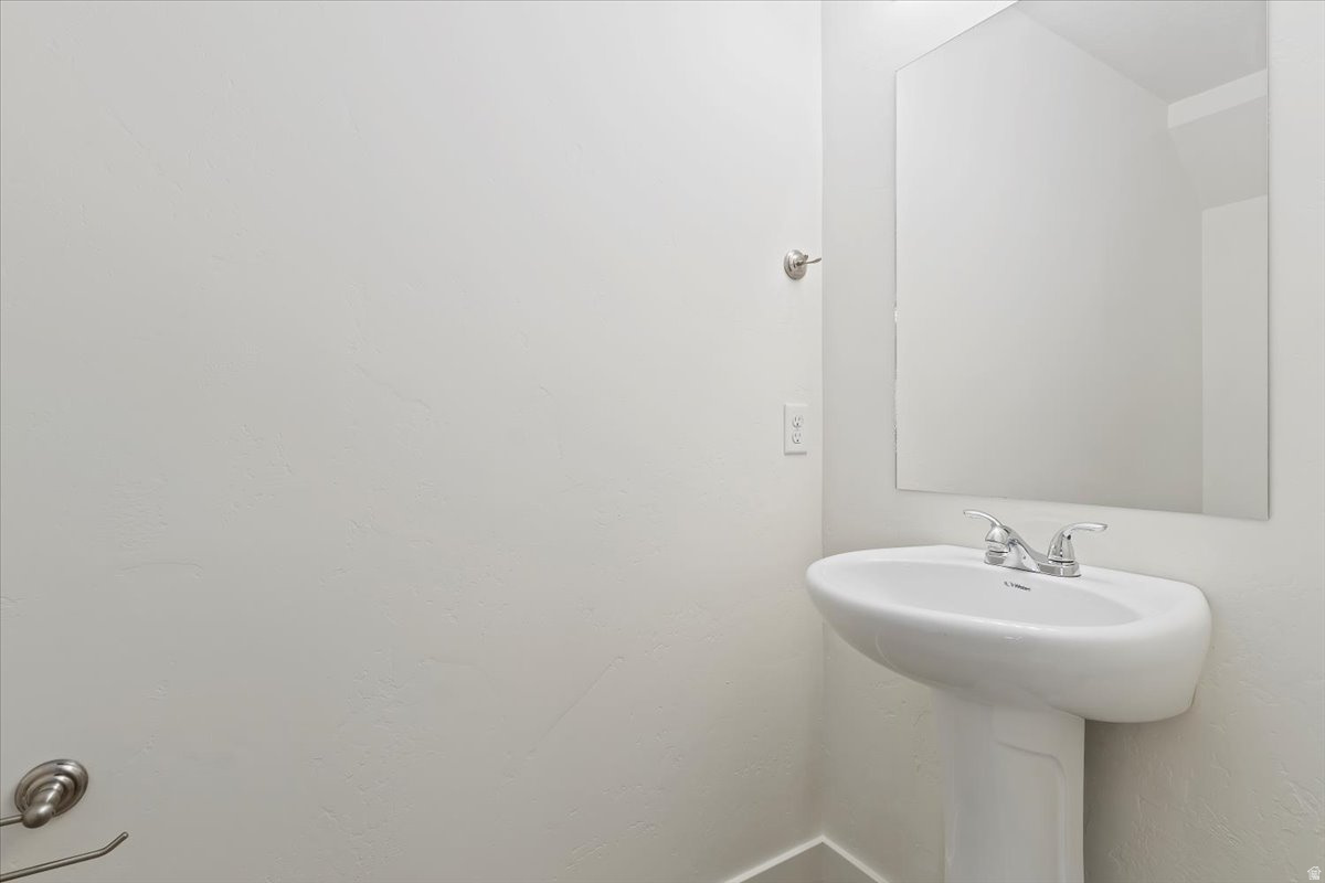 TUCKER ROW AT WATERS EDGE - Residential