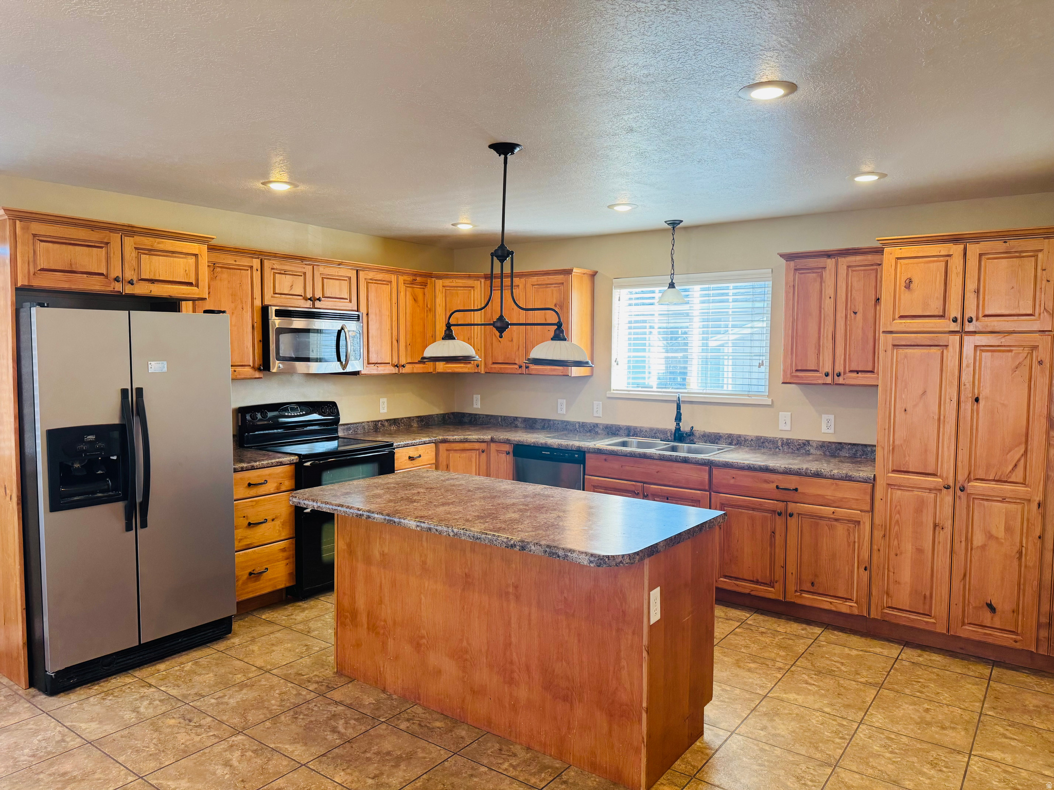 PLAT A,MILL HILL SUBD - Residential