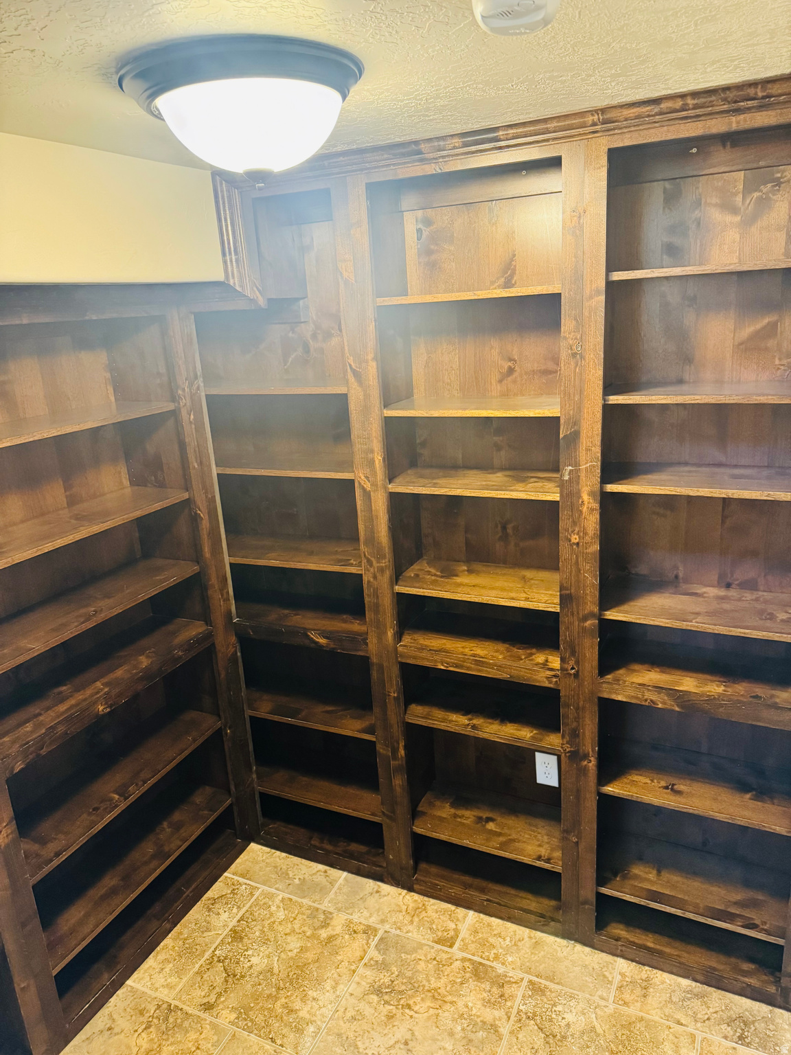 PLAT A,MILL HILL SUBD - Residential