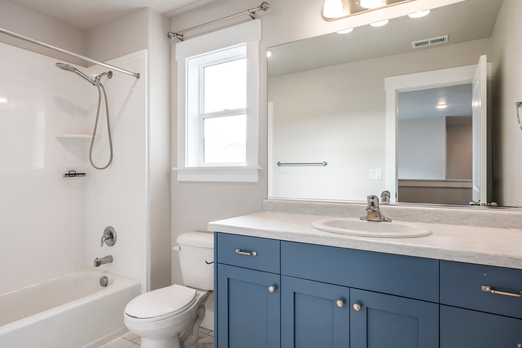 LEXINGTON GREENS - Residential