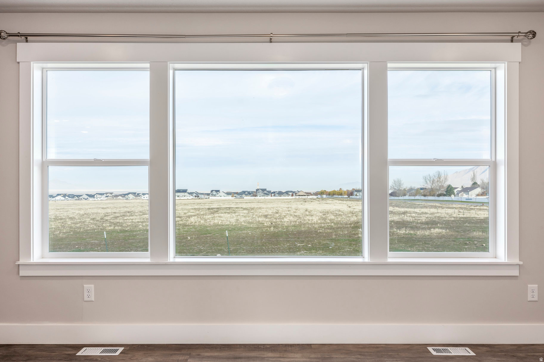 LEXINGTON GREENS - Residential