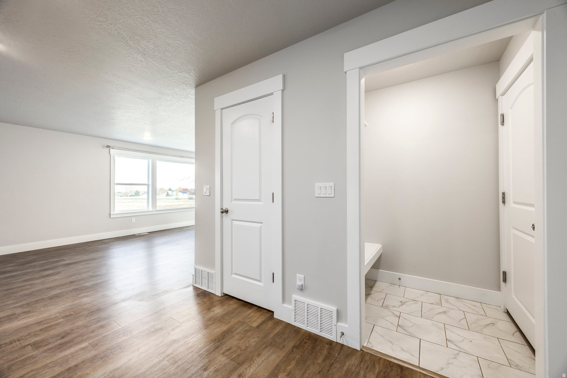 LEXINGTON GREENS - Residential