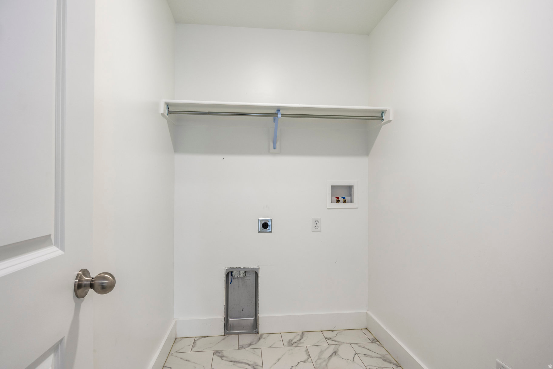 LEXINGTON GREENS - Residential