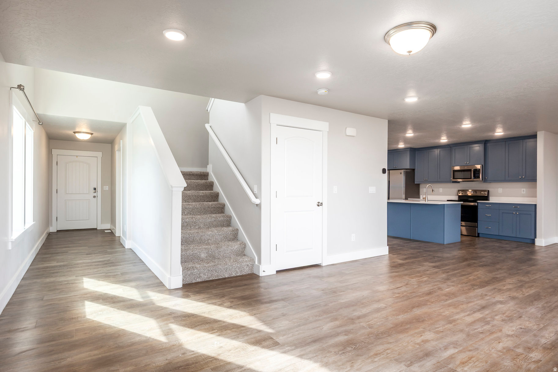 LEXINGTON GREENS - Residential