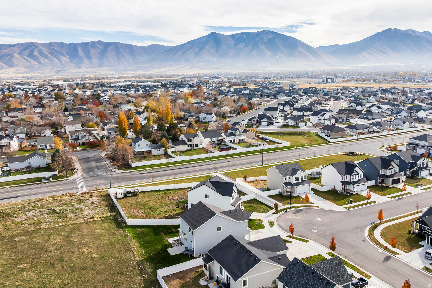 LEXINGTON GREENS - Residential