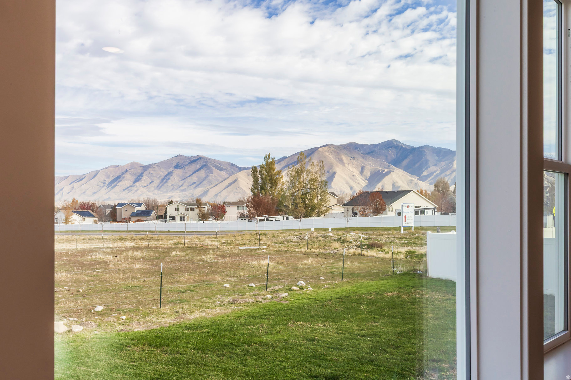 LEXINGTON GREENS - Residential