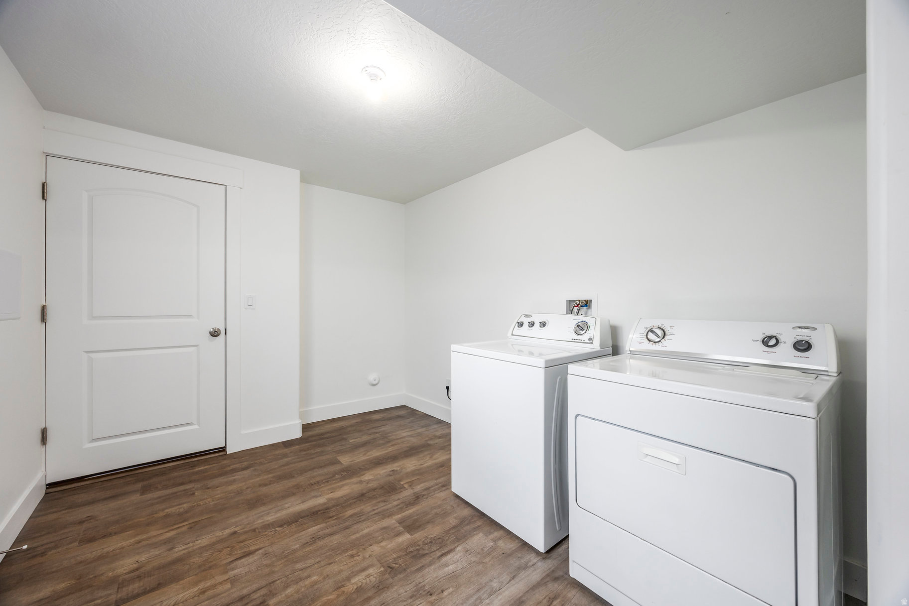 LEXINGTON GREENS - Residential