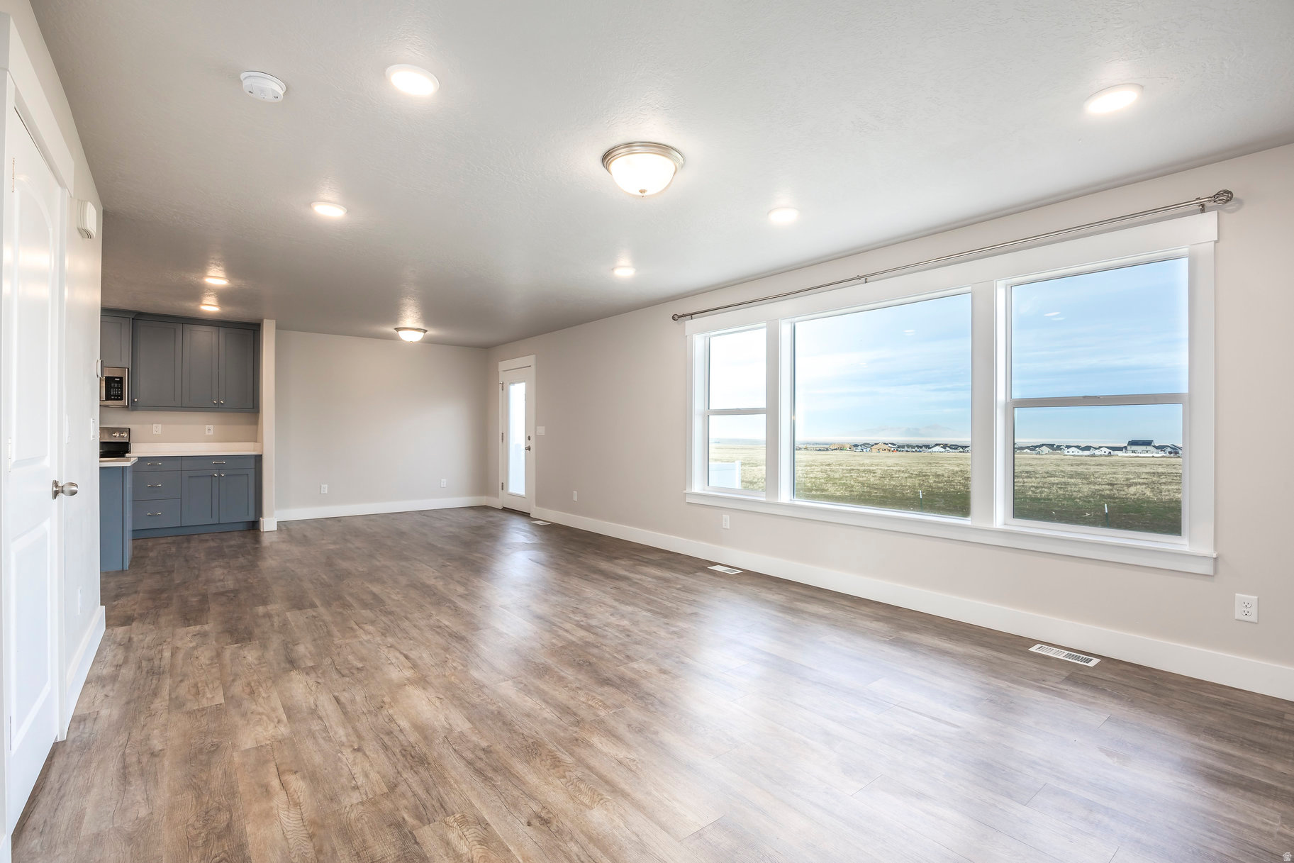 LEXINGTON GREENS - Residential