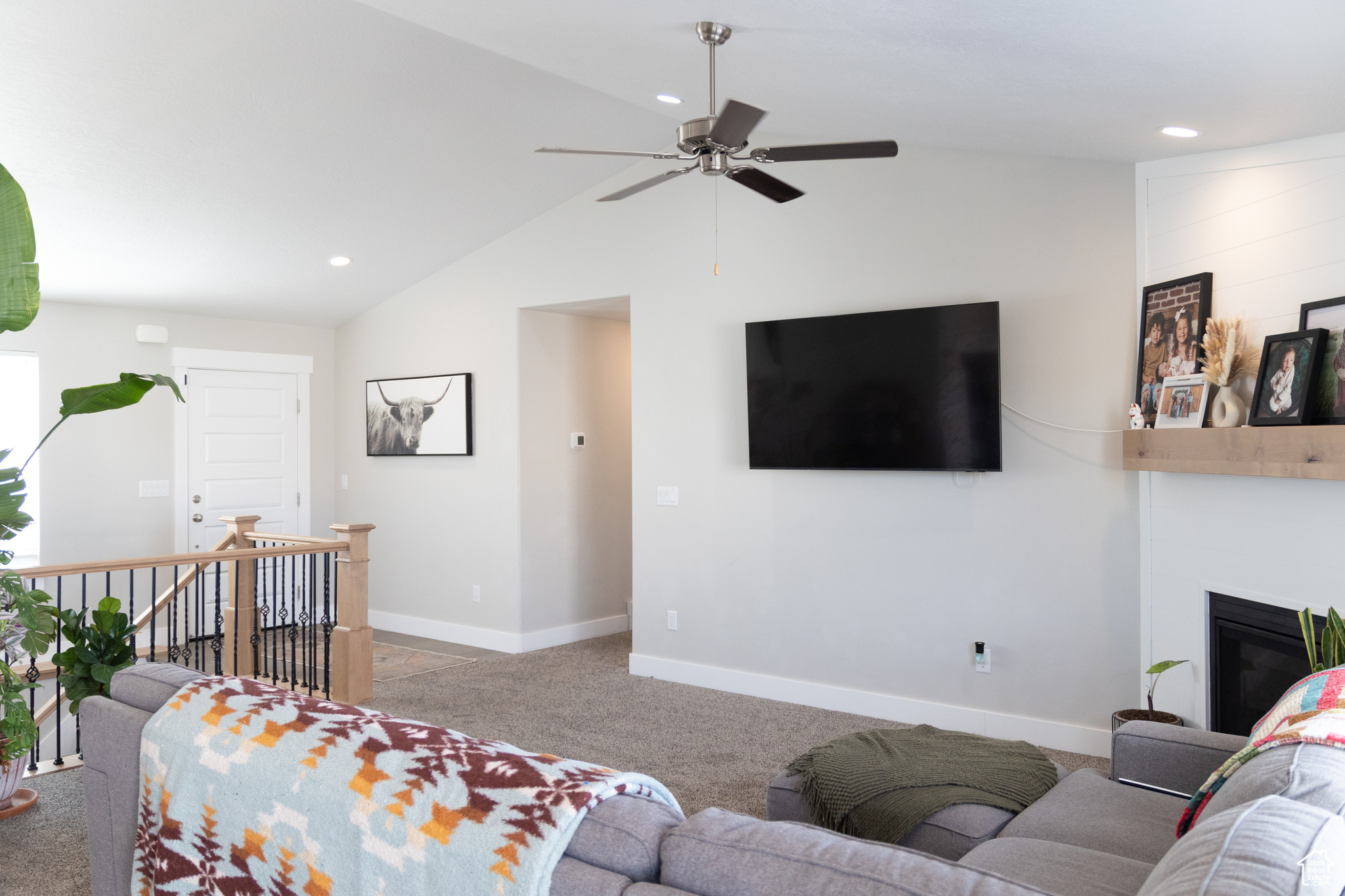 MUSTANG RIDGE - Residential