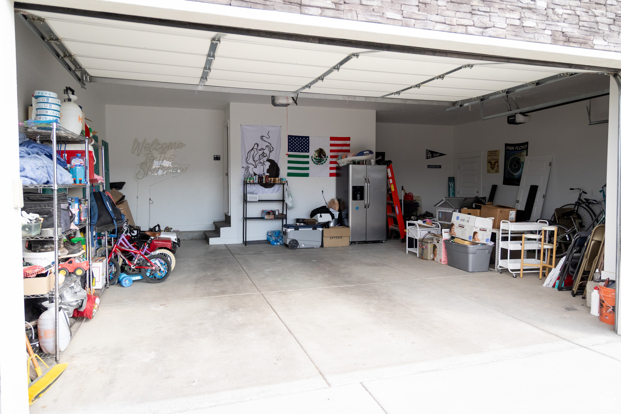 MUSTANG RIDGE - Residential