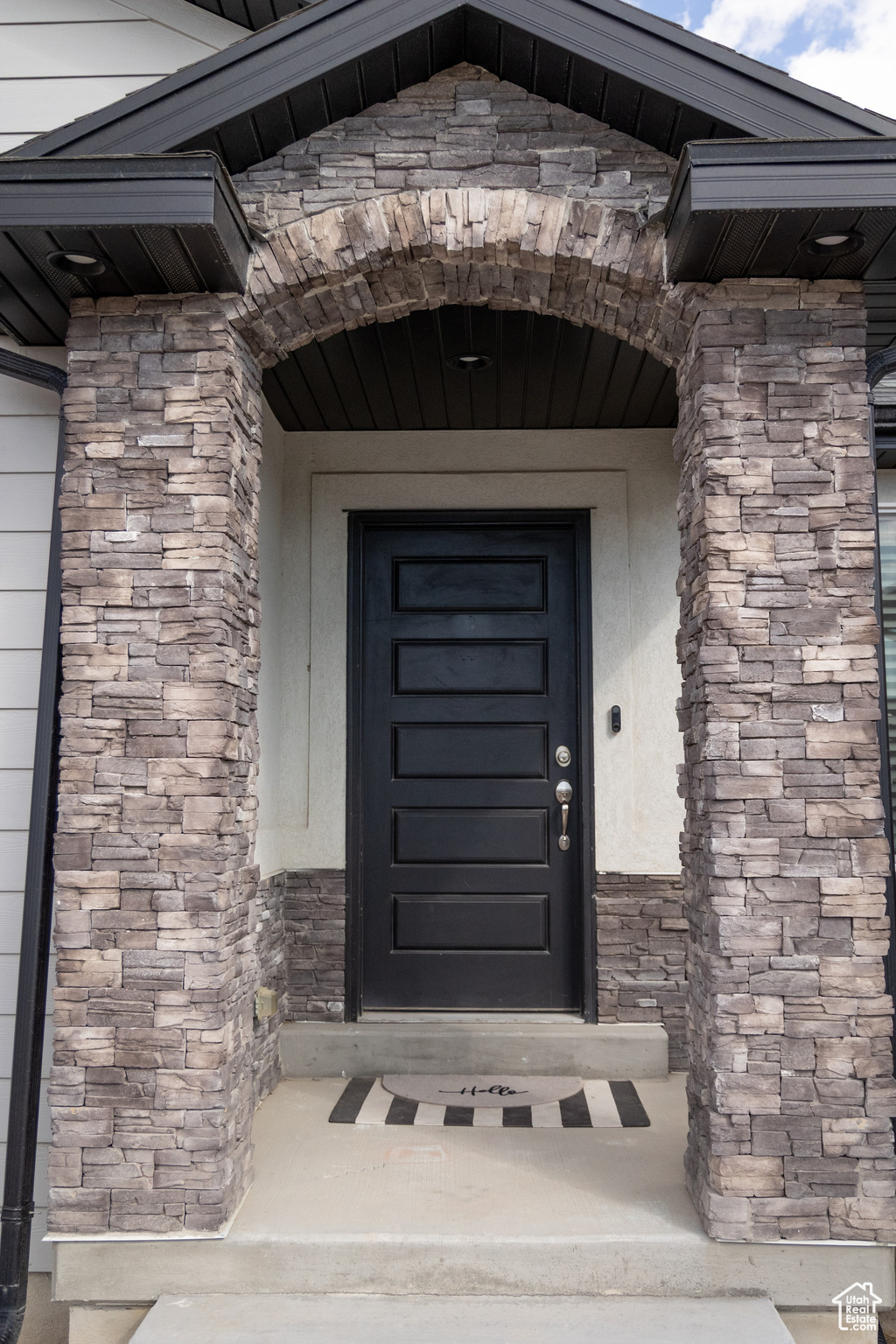 MUSTANG RIDGE - Residential